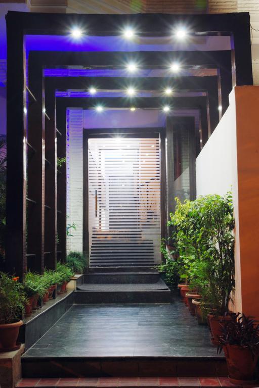 Hotel Deer Parkk New Delhi Exterior photo